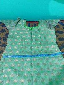 Green &amp; Gold Patterned Kurti