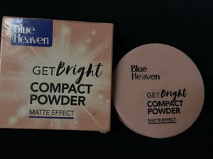 Blue Heaven Bright Compact Powder And Foundation