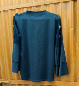 Girlish Top✨✨