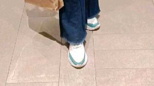 Causal Shoes