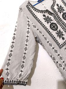 Kurta Top With Beautiful Black Handwork Neck✨