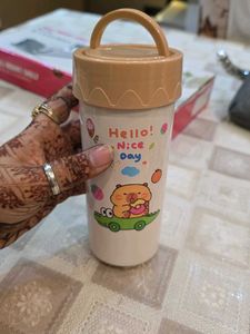 Kapibra Lunch Box And Bottle Set