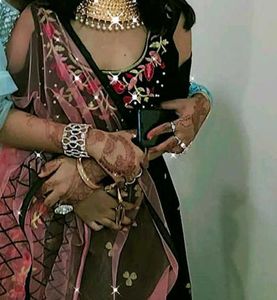 I&#39;m Selling A Gorgeous Lehenga