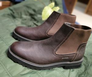 Stylish Brown Chelsea Boots