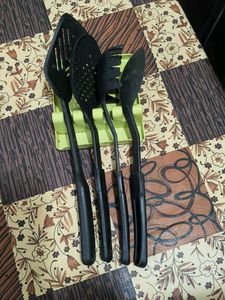Durable Black Nylon Kitchen Spoon Set - 6 Pcs