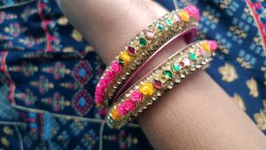 Floral Bangle Set