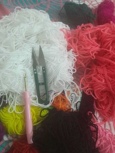 Yarn Bundle with Tools