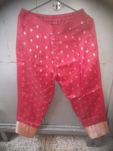 Elegant Green &amp;Red KurtaPant Set