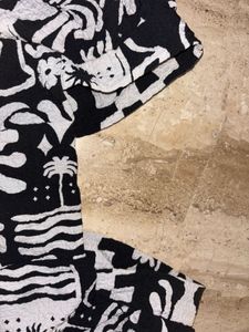 Bold &amp; stylish 🖤🤍 Black &amp; white printed top