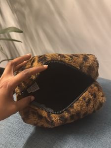 Furry Make Up Pouch| Forever 21