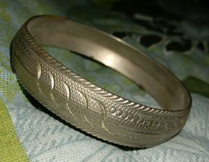 Vintage Style Bangle