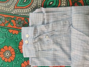 Men&#39;s shirt