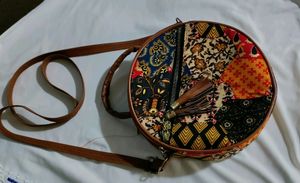 Round Multiple Texture Sling Bag