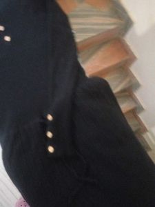 Black Button-Down Knit Top❣️😎