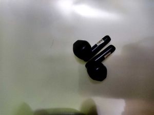Noise Buds VS202 Airpods 1 Pics