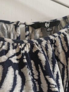 Zebra Print Top 🦓