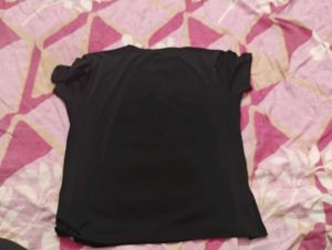 Unisex Black Top 🆕🔥