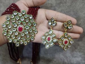 Elegant Kundan Jewelry Set