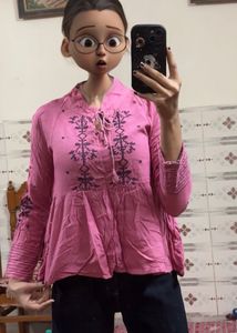 Embroidery short crop top