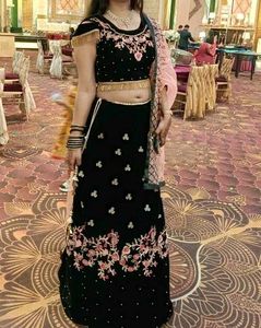 Eshe Kamm Me Ky Loge🦢! Itna Gorgeous Lehenga 💅
