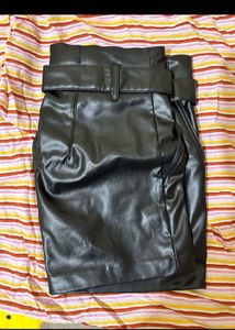 H&amp;M Shorts With Belt