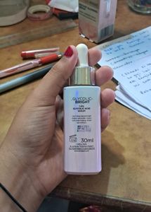 Loreal Paris GLYCOLIC - BRIGHT serum (New)
