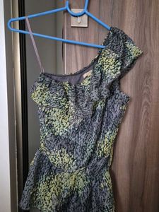 Chic One-Shoulder Top