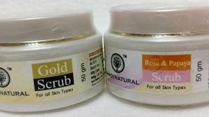 Combo Of Gold &amp; Rose And Papaya Scrubs!!