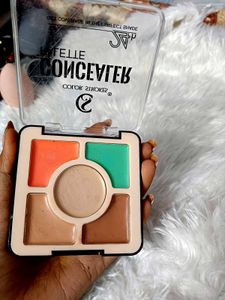Color Strokes 24h Concealer Palette