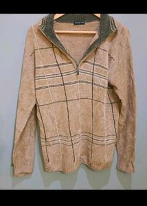 Cream Sweatshirt With Front Zip