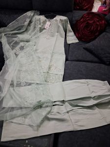 Elegant Green Embroidered Kurta Set