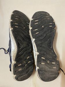 Flat 200-Branded Men’s Shoe