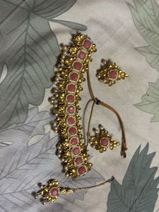 Its A Jewellery Set With Earrings And Mang Tikka