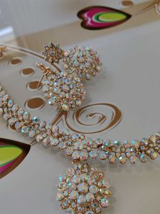 Elegant Crystal Jewelry Set