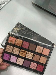 Faces Canada Eyeshadow Palette