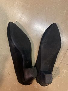 Black Pointed Toe Flats