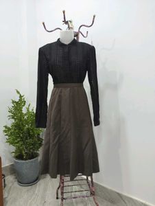Elegant Midi Skirt