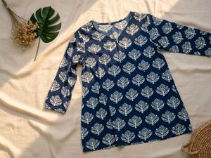 Blue &amp; White Printed Short Kurta