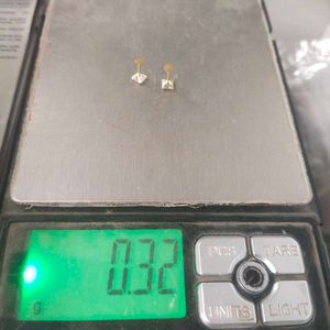 22k Pure Gold Square Dimond Stud Earrings