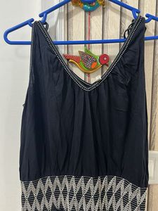 Black Sleeveless Dress