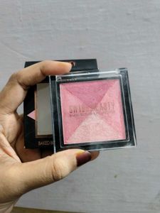 SWISS BEAUTY BAKED HIGHLIGHTER
