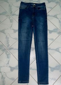 Brand: Allen Solly