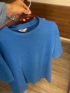 UNIQLO Blue T-Shirt