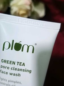 Plum Goodness Facewash... 170/-