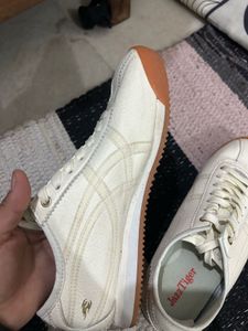 unisex White Sneakers