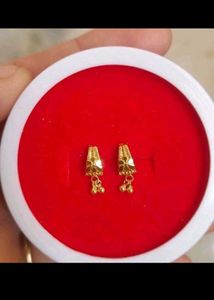 Beautiful Earrings And Nosepin