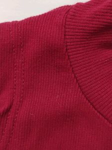 Red Sleeveless Crop Top