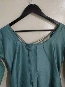 Green Embroidered Kurta