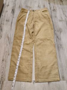 Ma2131 Gentry courdroi jeans waist 28-30 Inches