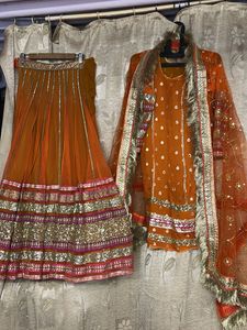 Pakistani Haldi Drss